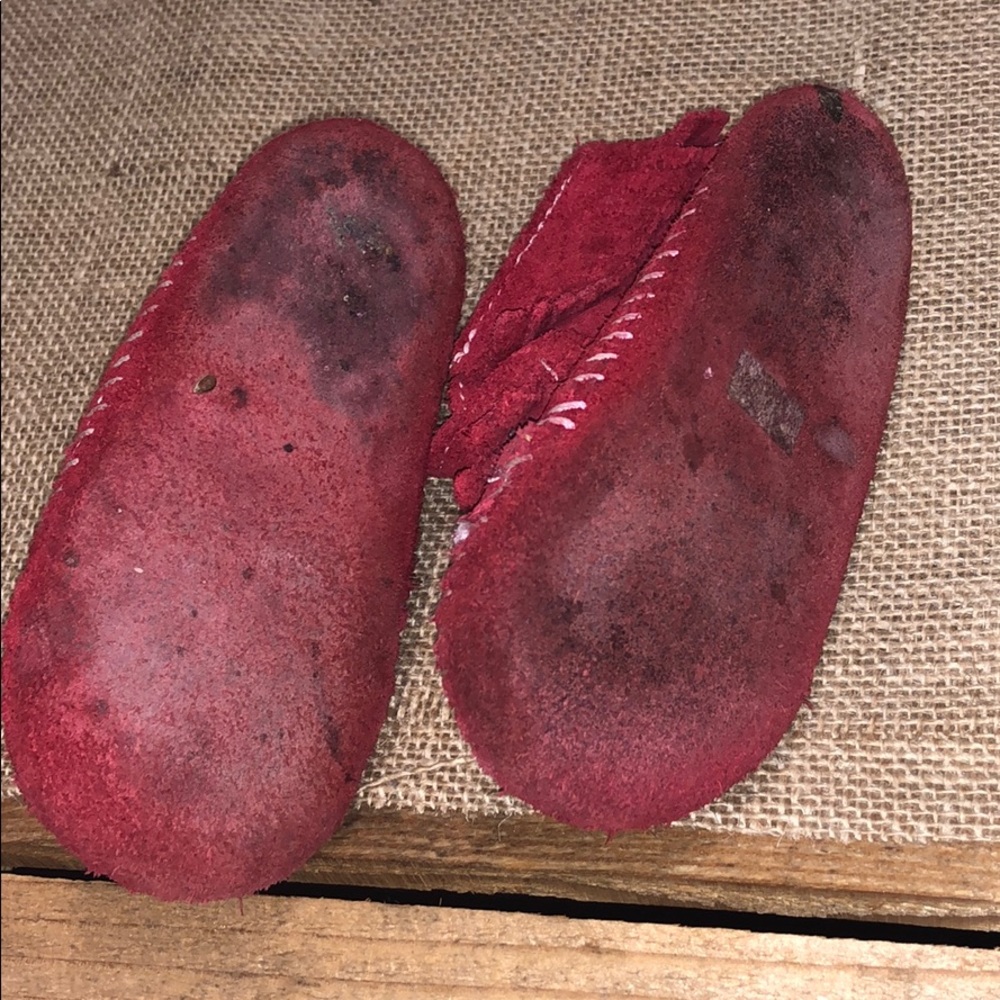 ❤️ MINNETONKA RED MOCCASINS ❤️ - Picture 4 of 7